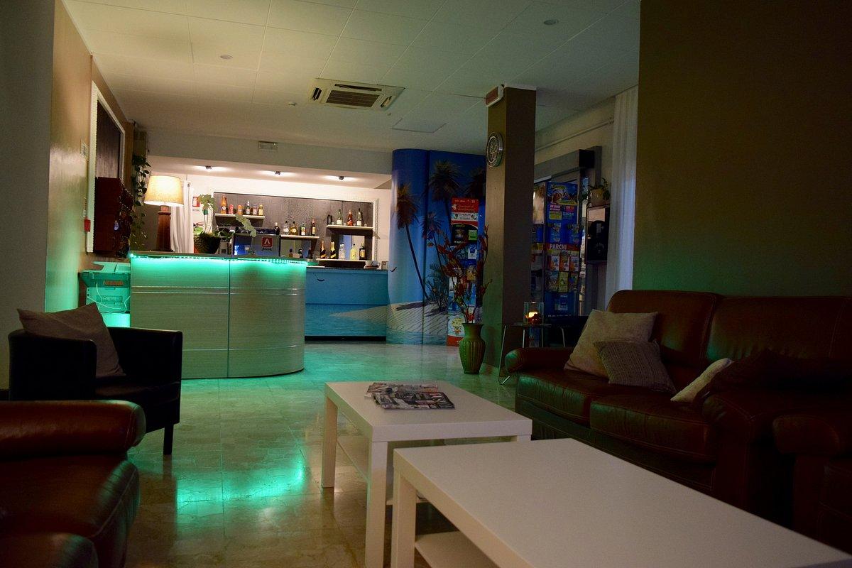 Oxford Hotel Rimini Buitenkant foto